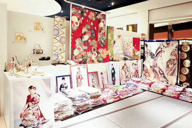 着物着付け体験 MEGAたんす屋